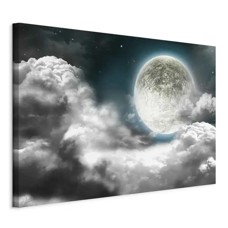 Globo Prateado - Nuvens Espessas e Céu Iluminado pela Lua
