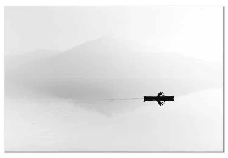 Contorno de Montanhas na Neblina (1 peça) - Barco em um Cenário de Branco