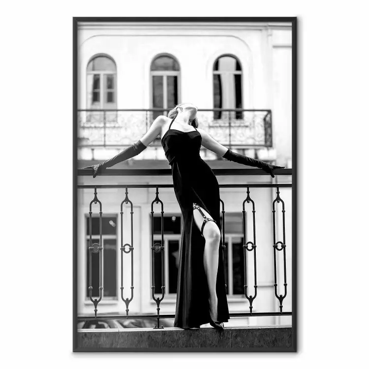 Dança em Paris - fotografia em preto e branco de uma mulher com fundo arquitetônico
