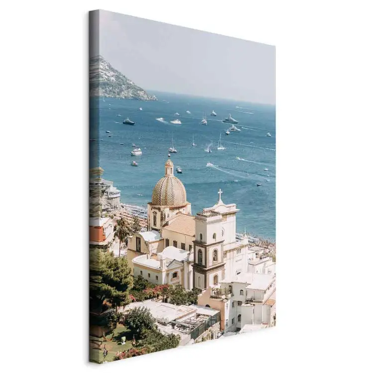 Vista da costa - paisagem marítima com arquitectura italiana