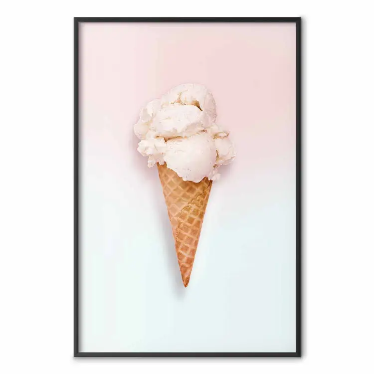 Doces Delícias - composição de verão com cone de sorvete em um fundo colorido