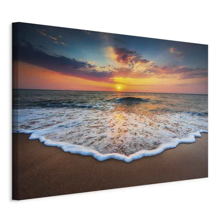 Onda suave horizontal - praia num fundo de pôr do sol