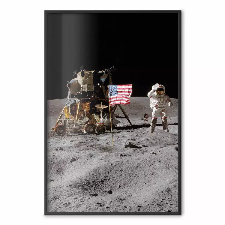 Aterragem na Lua - fotografia de uma nave, de um astronauta e de uma bandeira no espaço