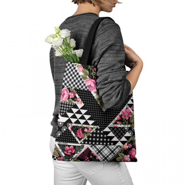 Saco Floral patchwork - geometric, black and white cutout with flowers 147530 additionalImage 3